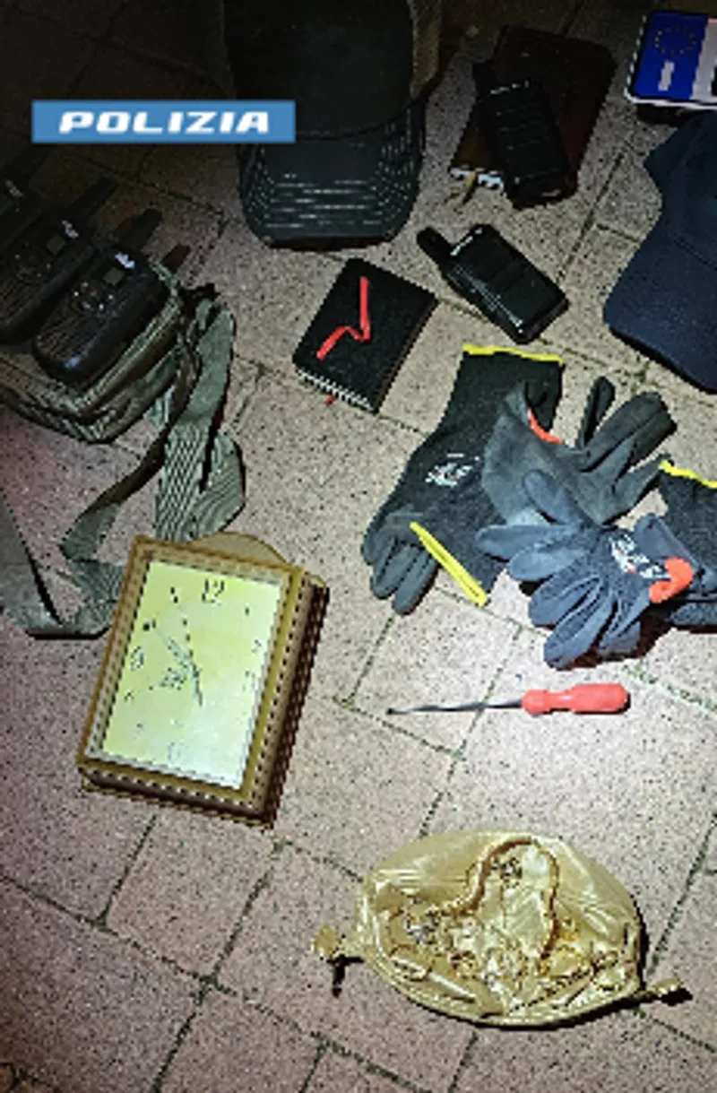 VINOVO - Finto tecnico del gas deruba una pensionata: arrestato con i suoi due complici