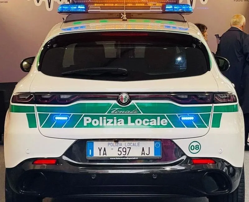 MIRAFIORI - Rubano e cannibalizzano due Alfa Romeo Tonale: erano mezzi per carabinieri e polizia locale