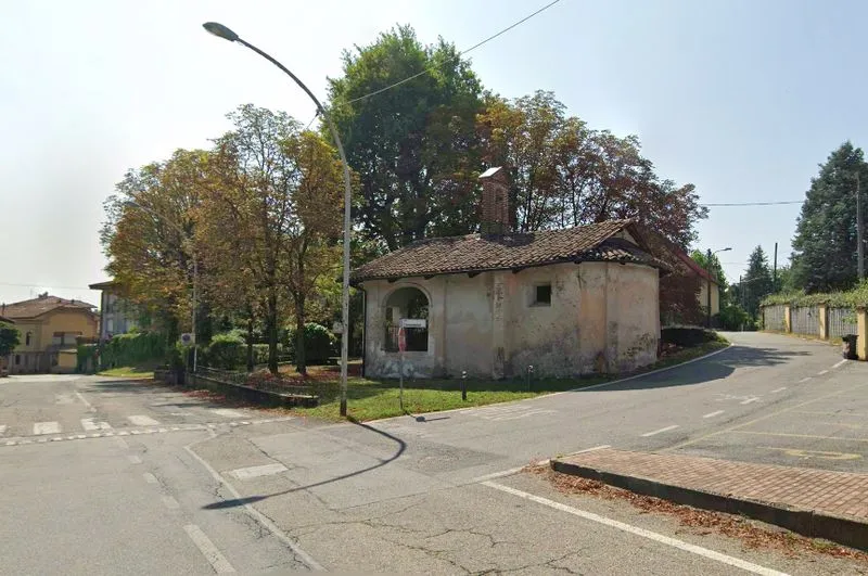 AGLIE' - Auto che sfrecciano vicino alle scuole, investito e ucciso un gatto: i residenti chiedono controlli