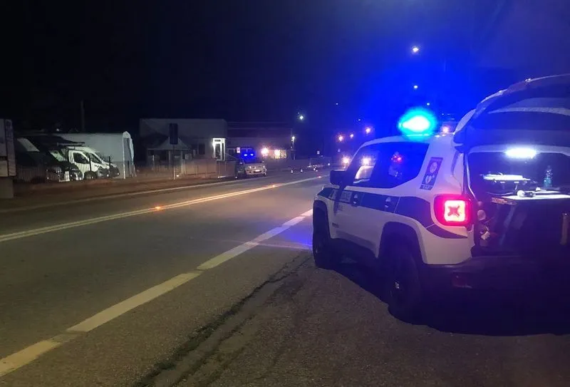 ALPIGNANO - Controlli serale della Polizia Locale: cinque denunce, mezzi sequestrati e 100 automobilisti multati