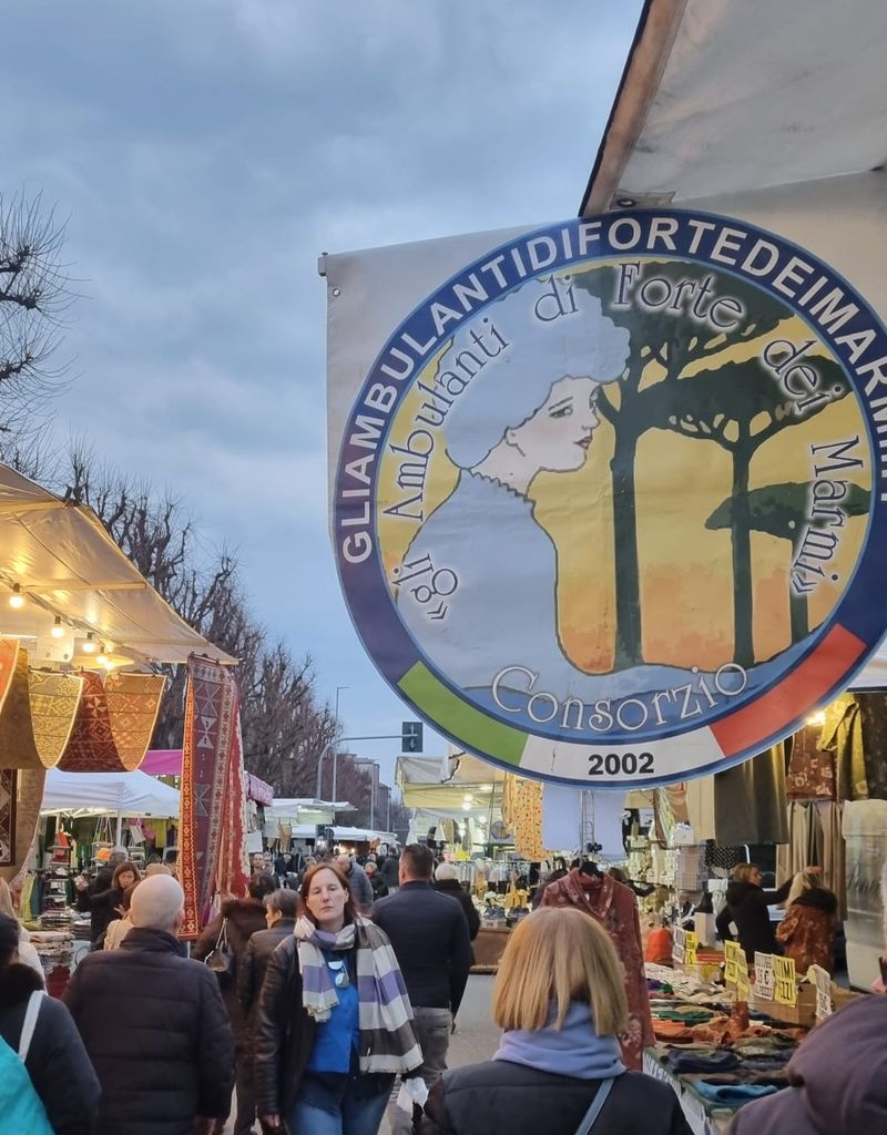 L’originale Consorzio de Gli Ambulanti di Forte dei Marmi® a SESTRIERE sabato 8 agosto