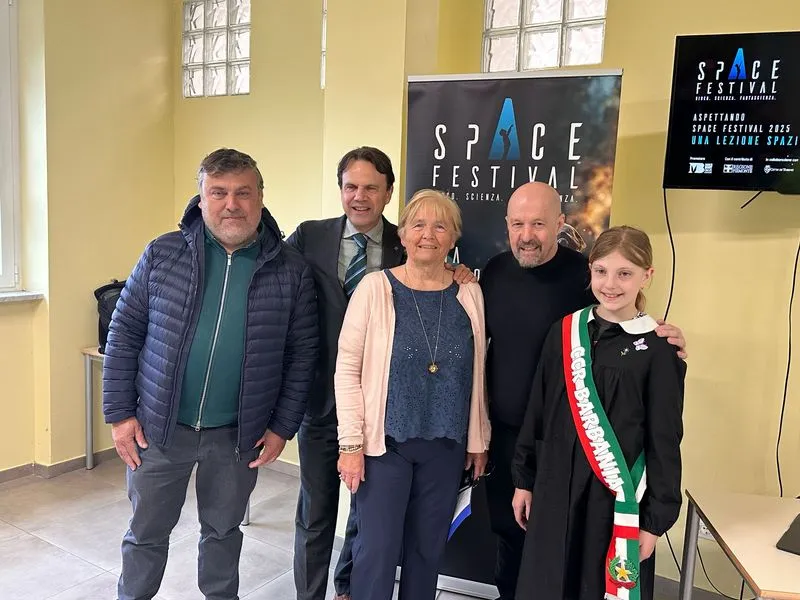 BARBANIA-CIRIE' - Una lezione spaziale con il conduttore e illusionista Marco Berry - FOTO