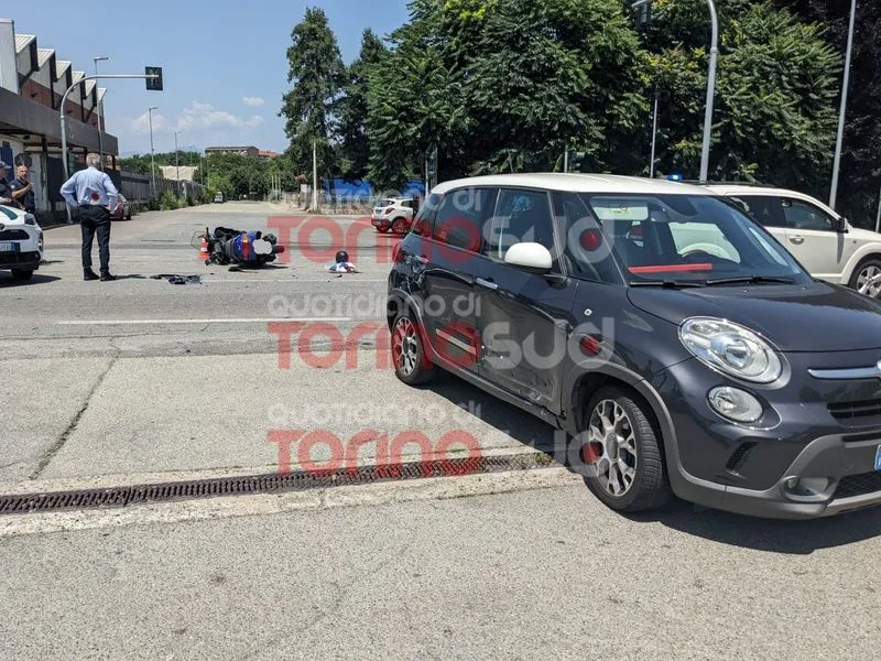 INCIDENTE MORTALE A BEINASCO - Scontro auto-scooter: vittima Guido Eliantonio di Orbassano - FOTO