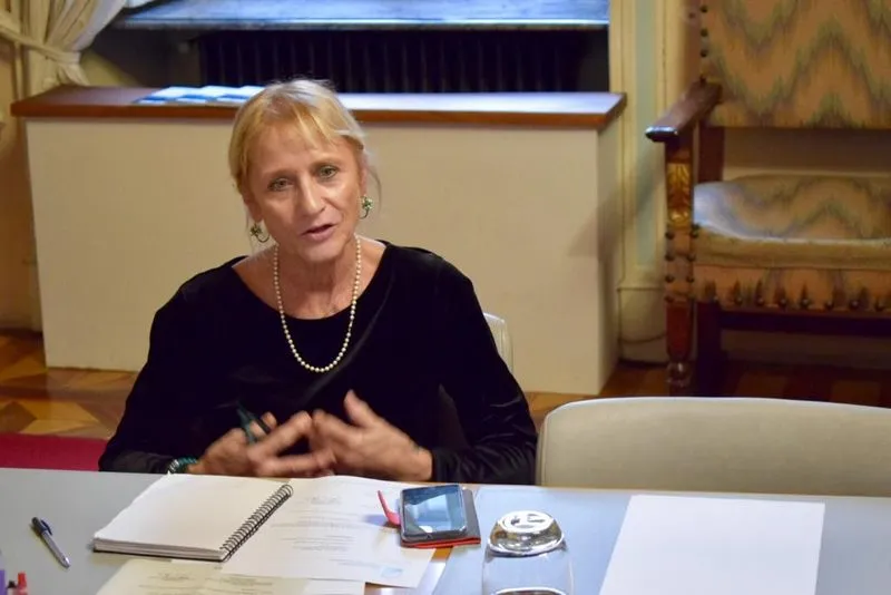 BORGARO - Dopo il post «contro» la Meloni, arrivano le scuse di Cinzia Tortola