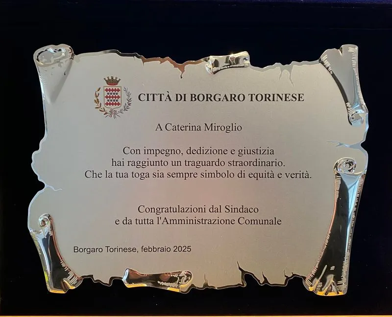 BORGARO - La Città premia Caterina Miroglio, neo magistrato: «Che la tua toga sia sempre simbolo di equità e verità» - FOTO