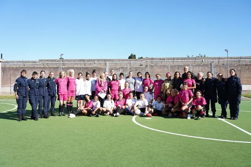 BORGOFRANCO D'IVREA - Cristina Soluri protagonista della «Partita del sorriso» sul campo di Rebibbia - FOTO