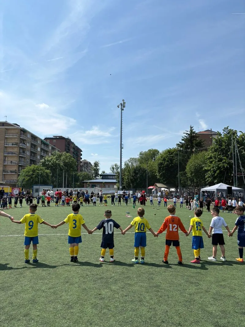 COLLEGNO - Torneo «Pro Life & Avis»: calcio, divertimento, sostegno alla ricerca e tante sacche di sangue raccolte - FOTO