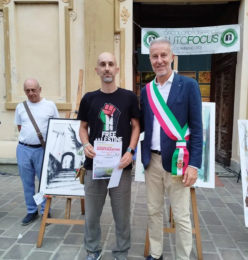 CAMBIANO - La città come Montmartre: Simone Trotta vince il concorso