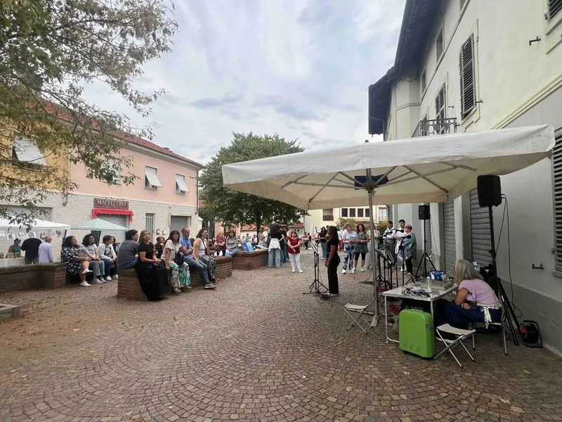 CAMBIANO - Gli allievi del Liceo musicale di Rivarolo protagonisti a «Cambiano come Montmartre» - FOTO