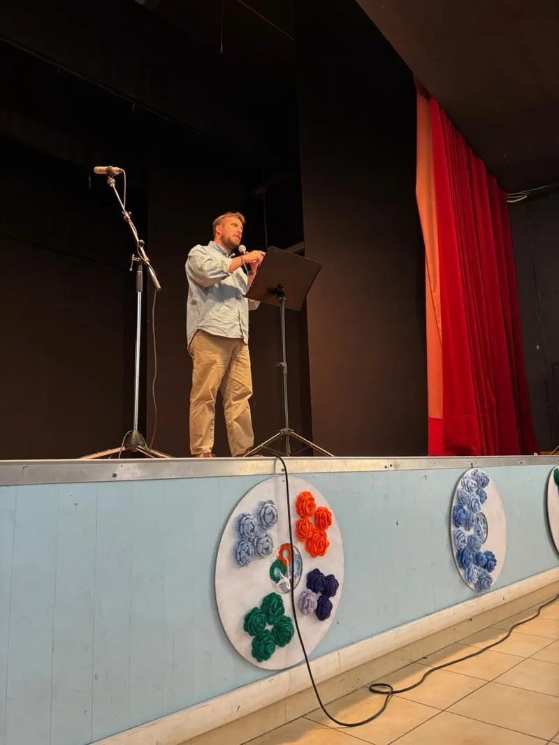 CANDIOLO - Teatro gremito per il monologo di Baravalle su Enrico Fermi - FOTO