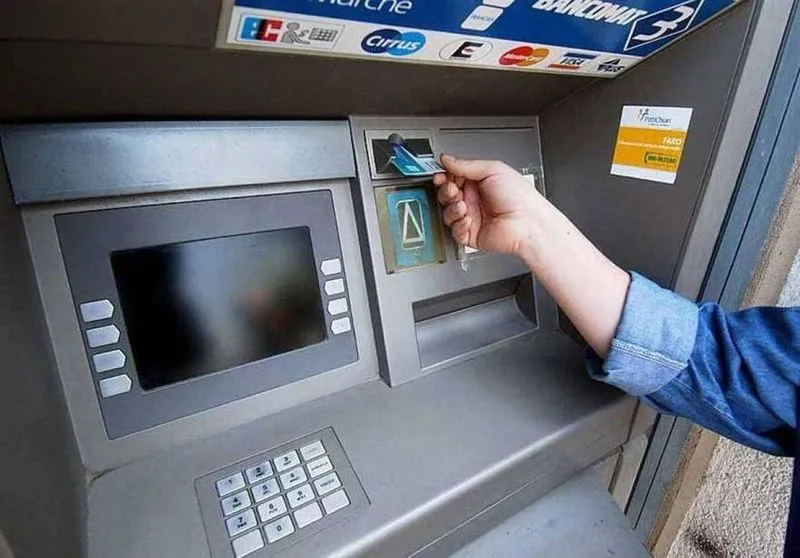 CANDIOLO - Il 21 giugno chiude la filiale Intesa San Paolo, lotta contro il tempo per salvare il servizio bancomat