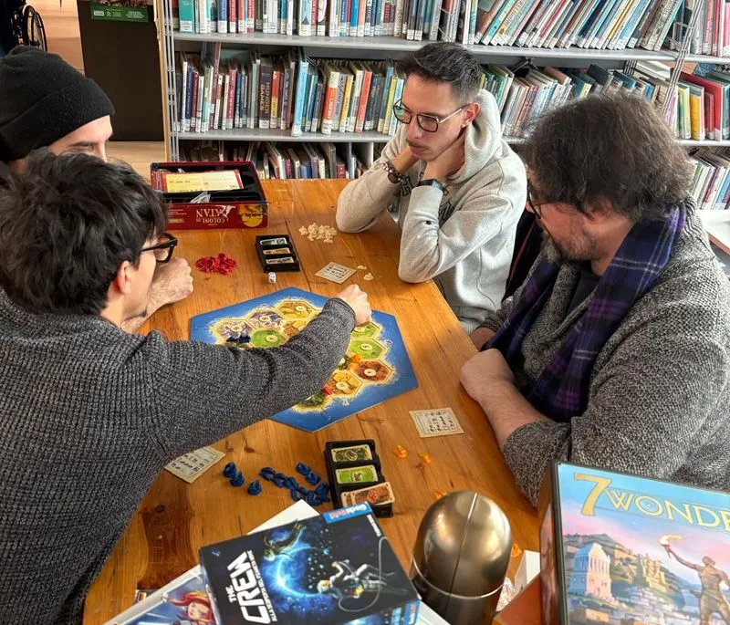 CANDIOLO - Un successo la giornata di giochi di ruolo e da tavolo in biblioteca