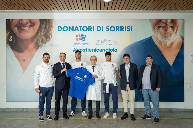 CANDIOLO - Gli azzurri della Nazionale italiana di rugby in campo per la ricerca contro il cancro - FOTO