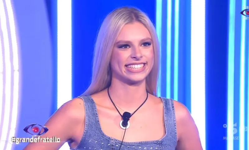CARIGNANO - La modella Giulia Daniela Soponariu è entrata nella casa del Grande Fratello - FOTO