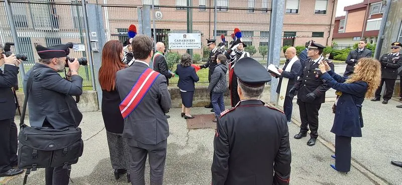 CARIGNANO - La caserma dei carabinieri è stata intitolata a Giovanni Manescotto - FOTO