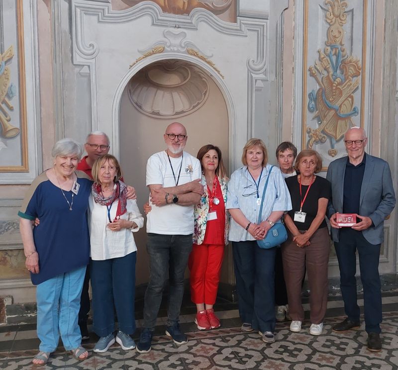 CARIGNANO - Un maggio eccezionale tra Fiori & Vini, l'apertura dell'ex Villa Bona e l'incontro con grandi scrittori - FOTO
