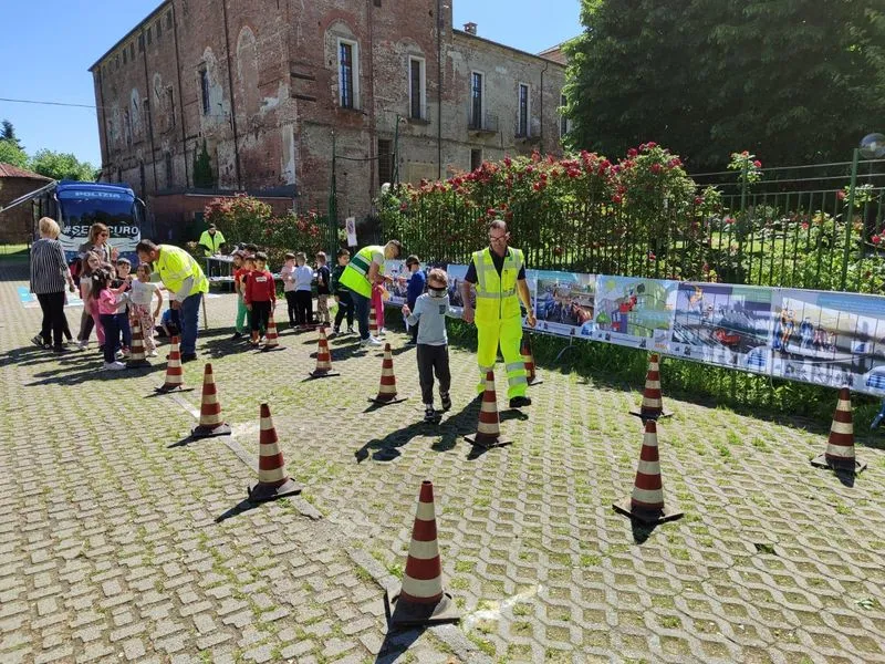 CARMAGNOLA - Grande successo per il tour educativo «Andiamo sul sicuro»