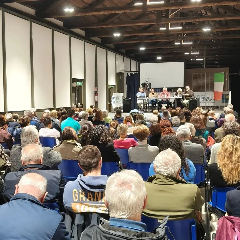 CARMAGNOLA - In centinaia all'incontro pubblico sul futuro dell'asilo nido Craveri - FOTO