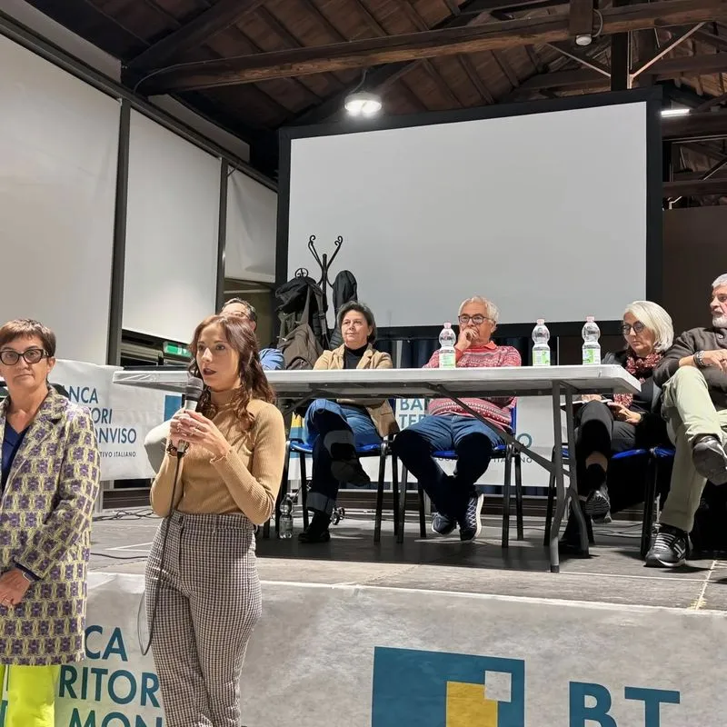 CARMAGNOLA - In centinaia all'incontro pubblico sul futuro dell'asilo nido Craveri - FOTO