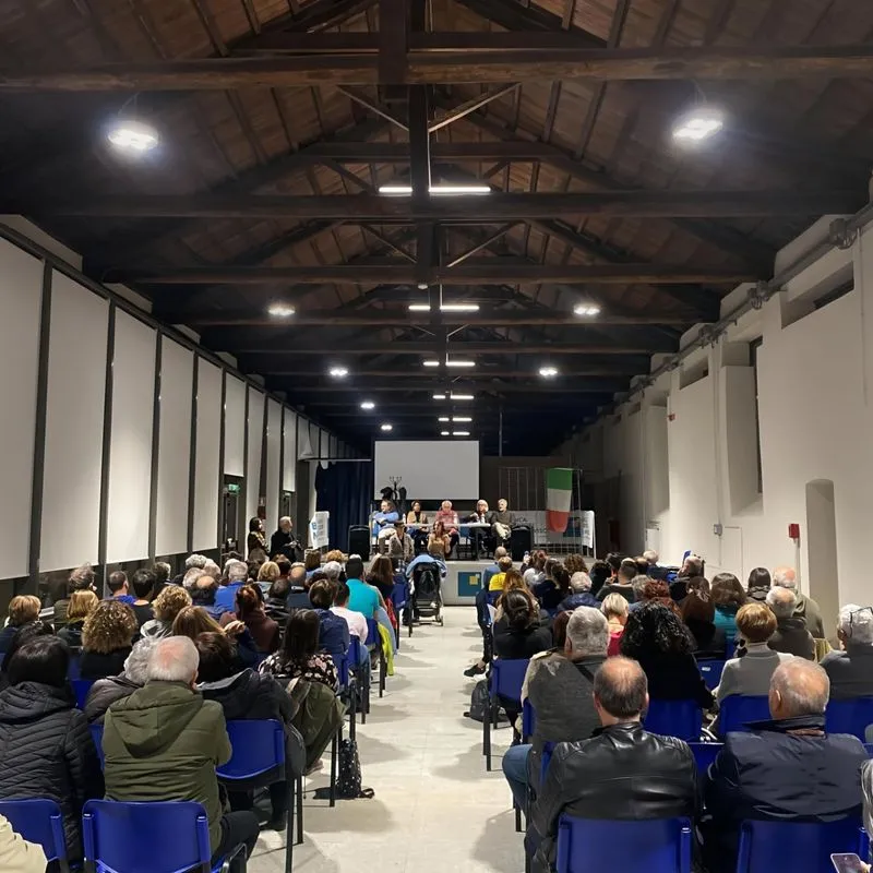 CARMAGNOLA - In centinaia all'incontro pubblico sul futuro dell'asilo nido Craveri - FOTO
