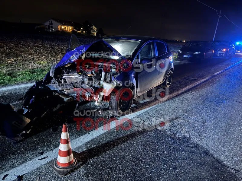 CARMAGNOLA - Auto contro trattore sulla provinciale 134: un ferito in ospedale - FOTO