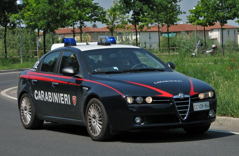 CARMAGNOLA - 41 auto rubate in sette mesi: sgominata banda che smontava le vetture per rivenderne i pezzi
