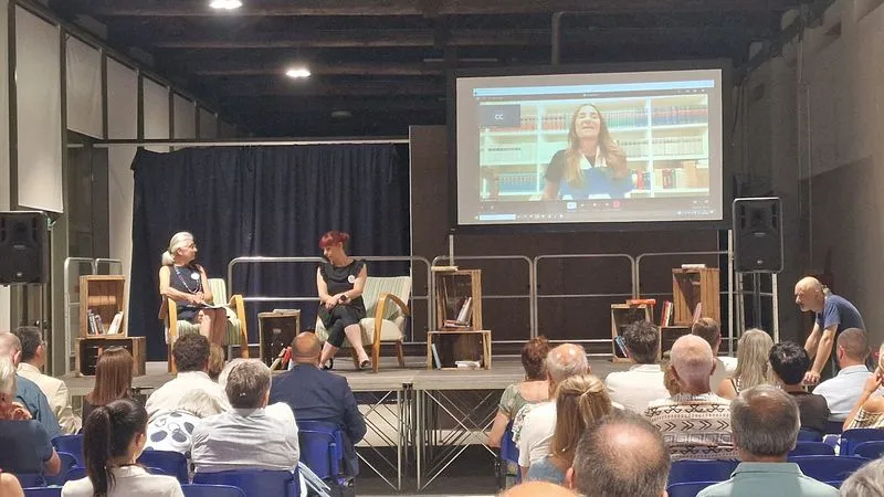 CARMAGNOLA - Presentato alla città il dossier per la candidatura a Capitale italiana del libro 2026 - FOTO
