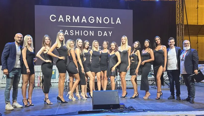 CARMAGNOLA - E' stata un successo la prima edizione del «Carmagnola Fashion Day» - FOTO