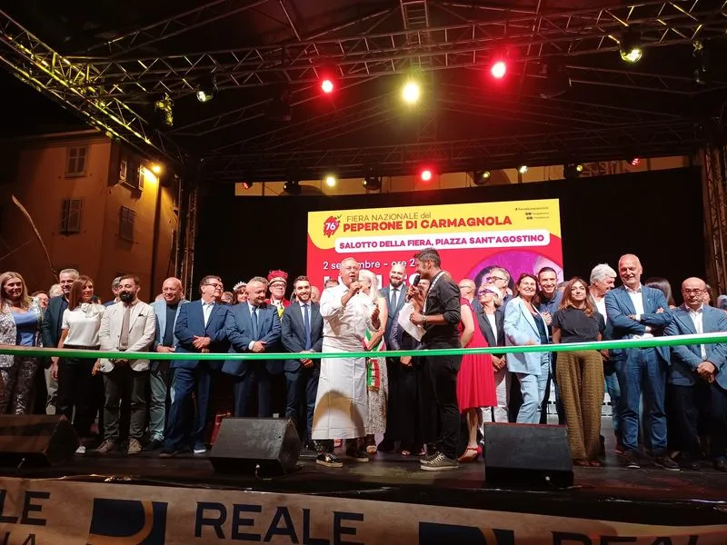 CARMAGNOLA - Taglio del nastro per la 76esima edizione della Fiera Nazionale del Peperone - FOTO
