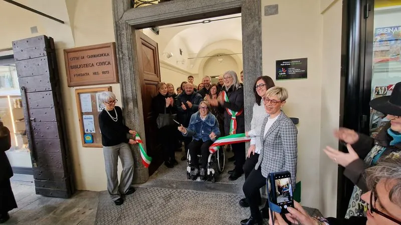CARMAGNOLA - Inaugurata la nuova biblioteca civica «Rayneri-Berti» - FOTO