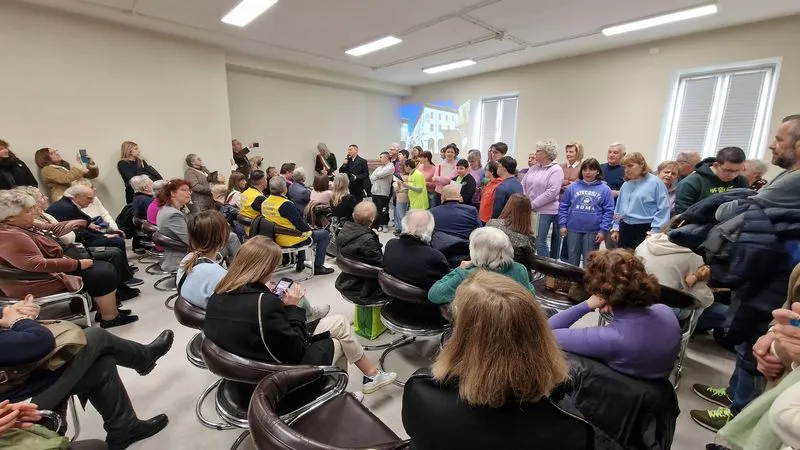 CARMAGNOLA - Inaugurata la nuova biblioteca civica «Rayneri-Berti» - FOTO