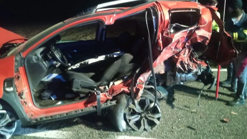 CARMAGNOLA - Terribile incidente in autostrada: don Riccardo Robella gravissimo al Cto