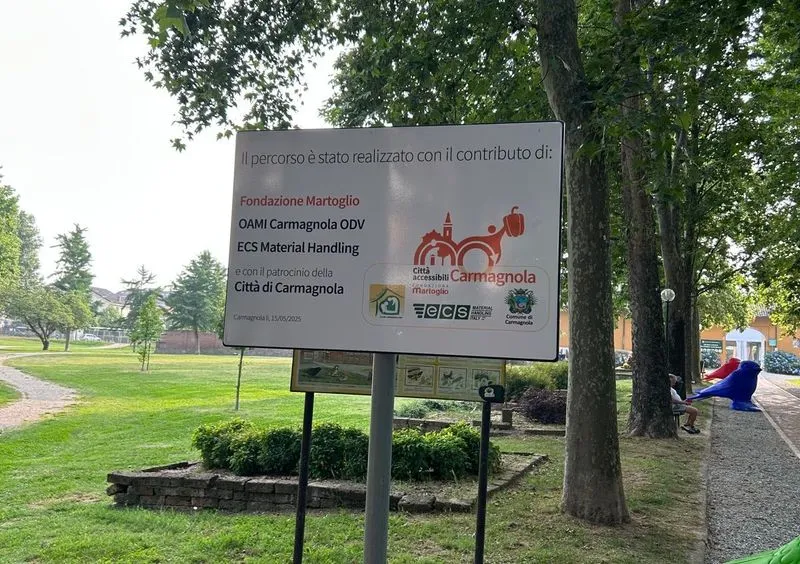 CARMAGNOLA - Marco Dolfin, chirurgo e nuotatore paralimpico azzurro, inaugura il nuovo viale del Parco Cascina Vigna
