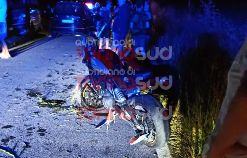 CARMAGNOLA-POIRINO - Tragico incidente ad Arignano, muore a 24 anni dipendente della croce rossa