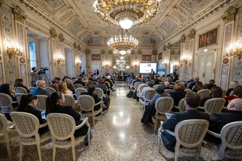 CARMAGNOLA - La scrittrice Cristina Bosco premiata a Como - FOTO