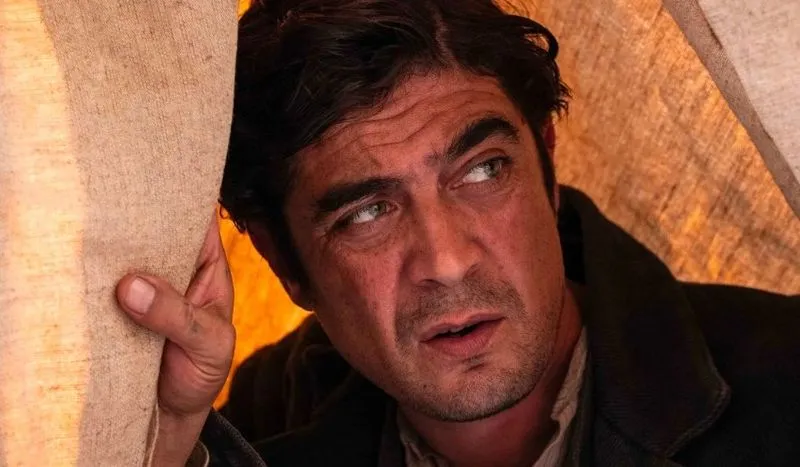 CARMAGNOLA - La città sotto i riflettori del cinema: si gira il film con Riccardo Scamarcio
