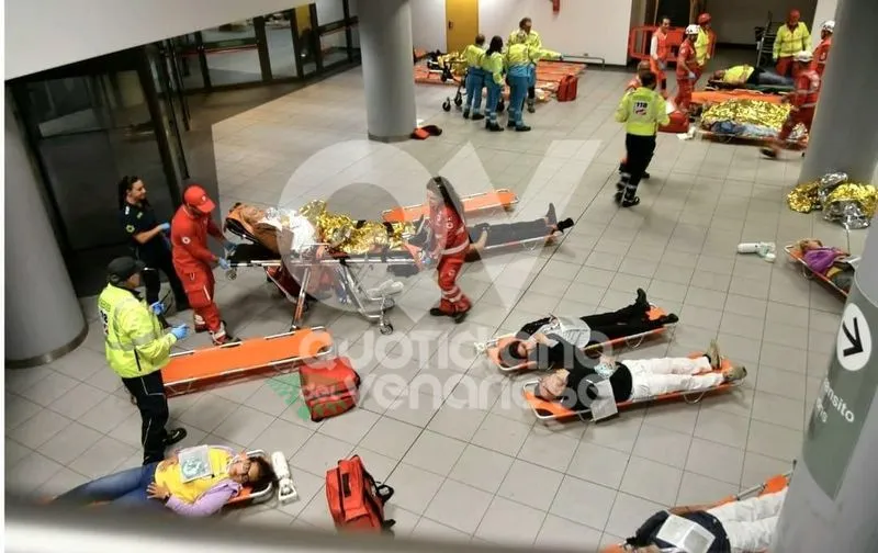CASELLE - «Emergenza, è precipitato un aereo»: ma fortunatamente era un'esercitazione - FOTO