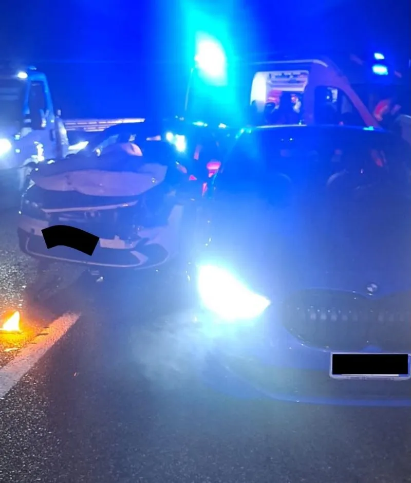 TRIPLO INCIDENTE NEL RACCORDO TORINO-CASELLE - Tre feriti, otto mezzi coinvolti e lunghissime code - FOTO