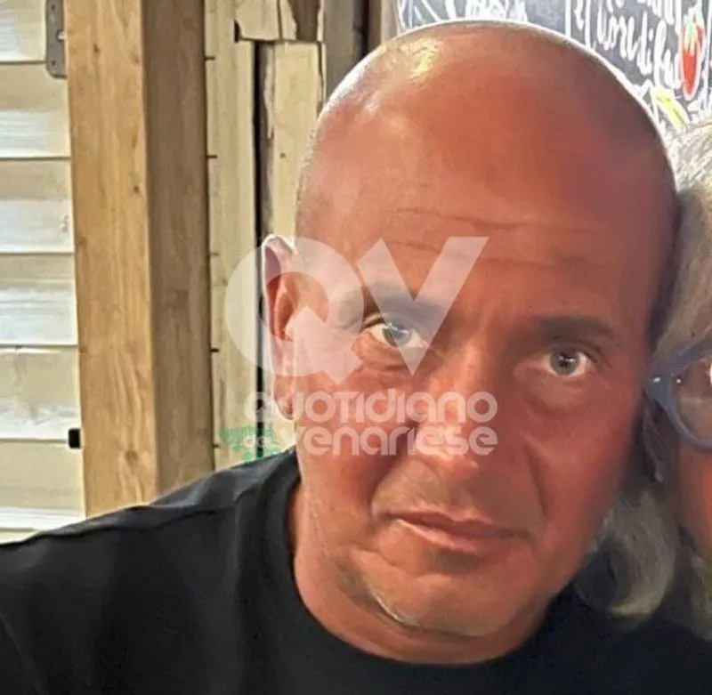 INCIDENTE MORTALE A CASELLE - Auto si ribalta nel canale: morto Davide Della Giovampaola, 55 anni - FOTO