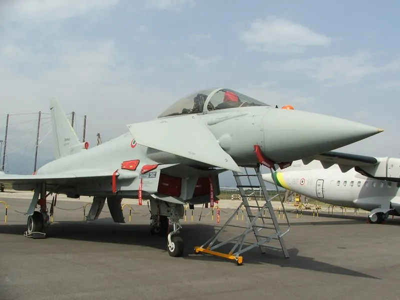 CASELLE - Venti di guerra, la Germania ha acquistato da Leonardo venti caccia Eurofighter Typhoon