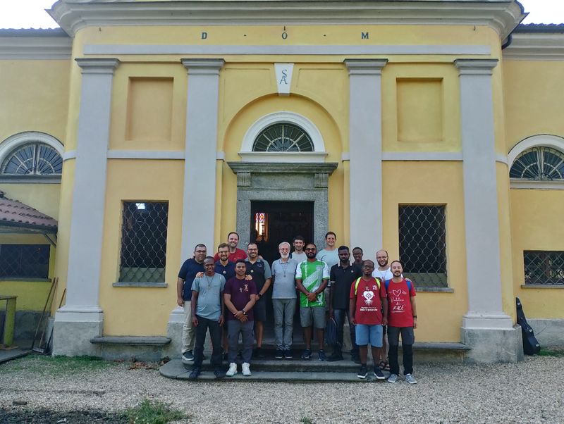 CASELLE - Alla Cappella di Sant'Anna il pellegrinaggio dei futuri sacerdoti salesiani - FOTO