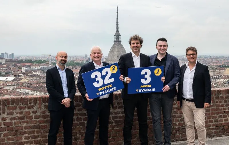 TORINO-CASELLE - Un aereo in più per Ryanair durante l'inverno e due nuovi voli: Liverpool e Pescara