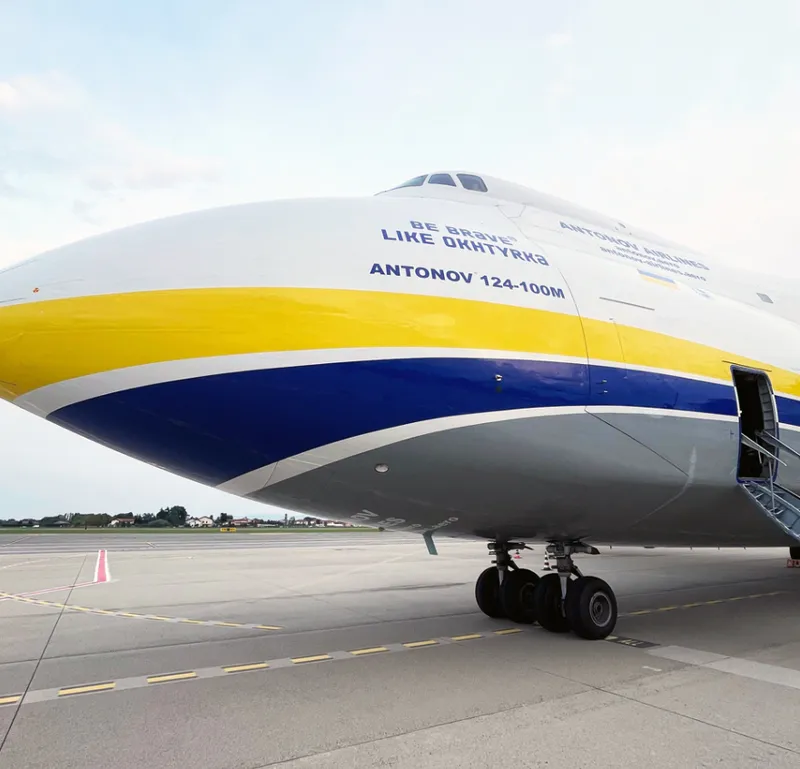 CASELLE - Per la terza volta è atterrato il mitico e magico Antonov - FOTO