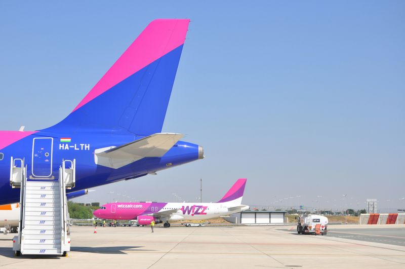 TORINO-CASELLE - Serata incubo per i passeggeri di un volo per Tirana: partiti alle 15 del giorno successivo