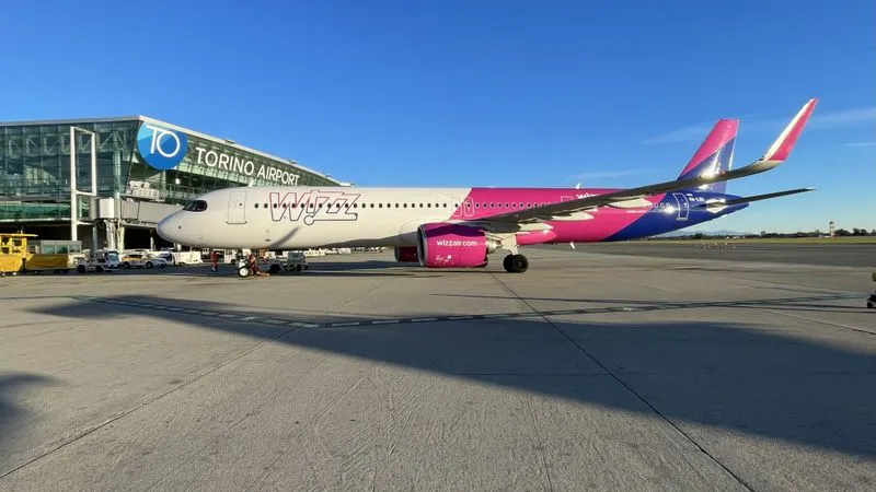 CASELLE - Battesimo per i voli verso Sofia e Budapest grazie alla compagnia aerea Wizz Air - FOTO