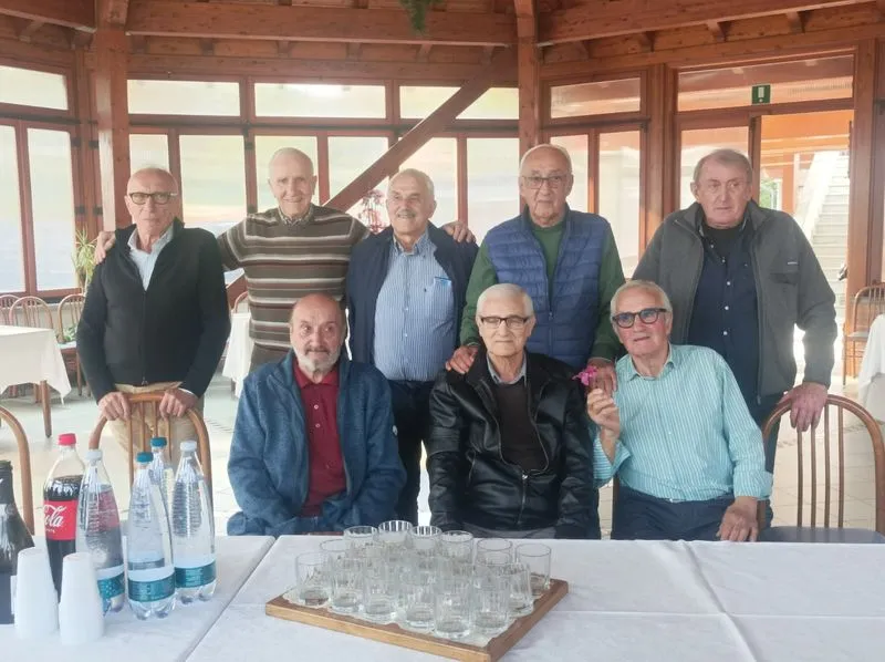 CASTELLAMONTE - Gialloblù in serie D, 50 anni dopo la rimpatriata dei calciatori di quella mitica squadra