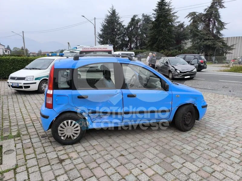CASTELLAMONTE - Incidente in strada per Cuorgnè, due automobiliste ferite - FOTO