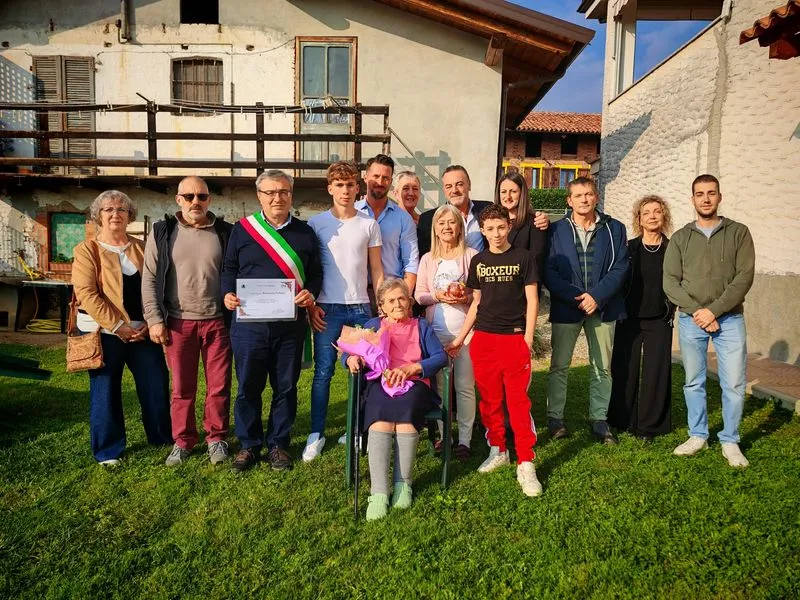 CASTELLAMONTE - Una festa speciale per i 100 anni di Raimonda Ruffatto