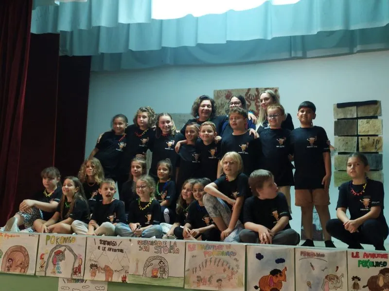 CASTELLAMONTE - Un successo lo spettacolo degli studenti della scuola