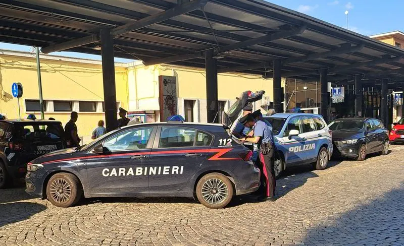 CHIVASSO - Primi arresti nella «zona rossa» della stazione ferroviaria